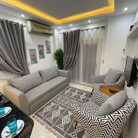 شقة استديو للايجار يطل على شارع التسعين الشمالي القاهرة المظهر الخارجي الصورة